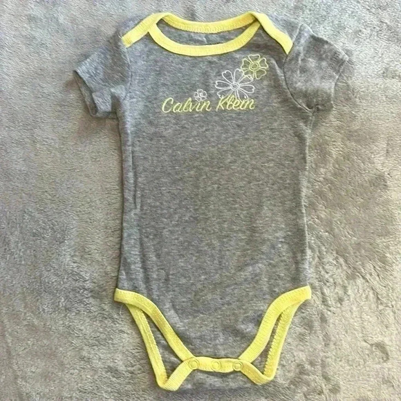 ⭐️Host Pick⭐️ Calvin Klein - 4 piece bundle. Size 0-3/3-6  month - Picture 4 of 8